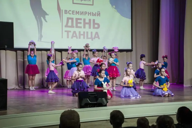 26 апреля в замечательный субботний день, в прекрасном зале в Заброденском доме культуры в третий раз прошёл«Танцевальный Триумф», посвящённый Международному Дню танца!.