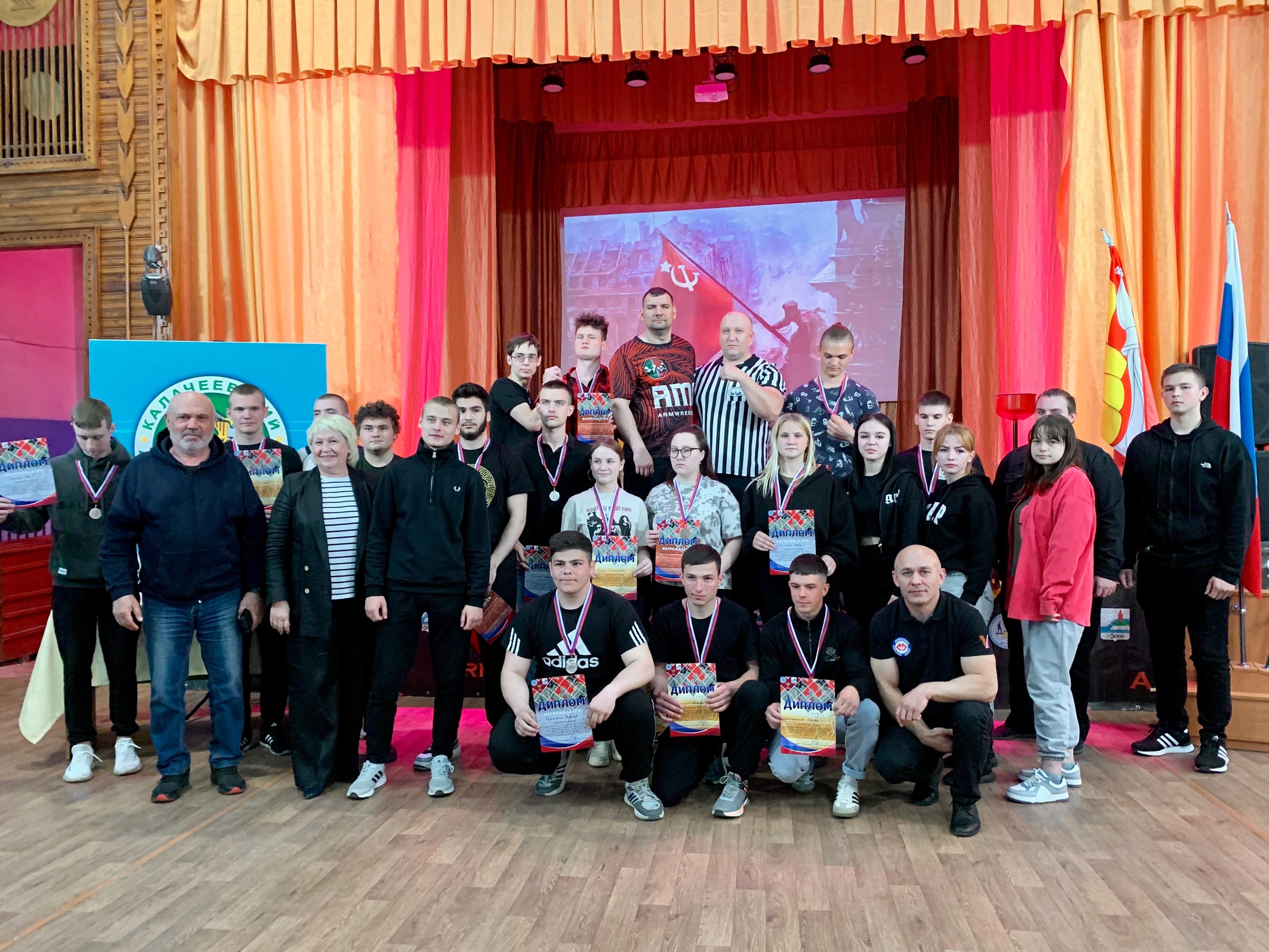 ТУРНИР по АРМРЕСТЛИНГУ!.