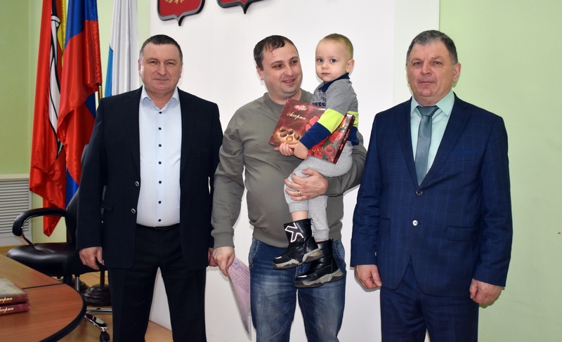 Девять молодых семей получили свидетельства на приобретение жилья.