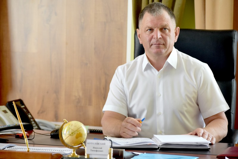 Поздравление главы администрации Калачеевского муниципального района с Днём работника сельского хозяйства и перерабатывающей промышленности..