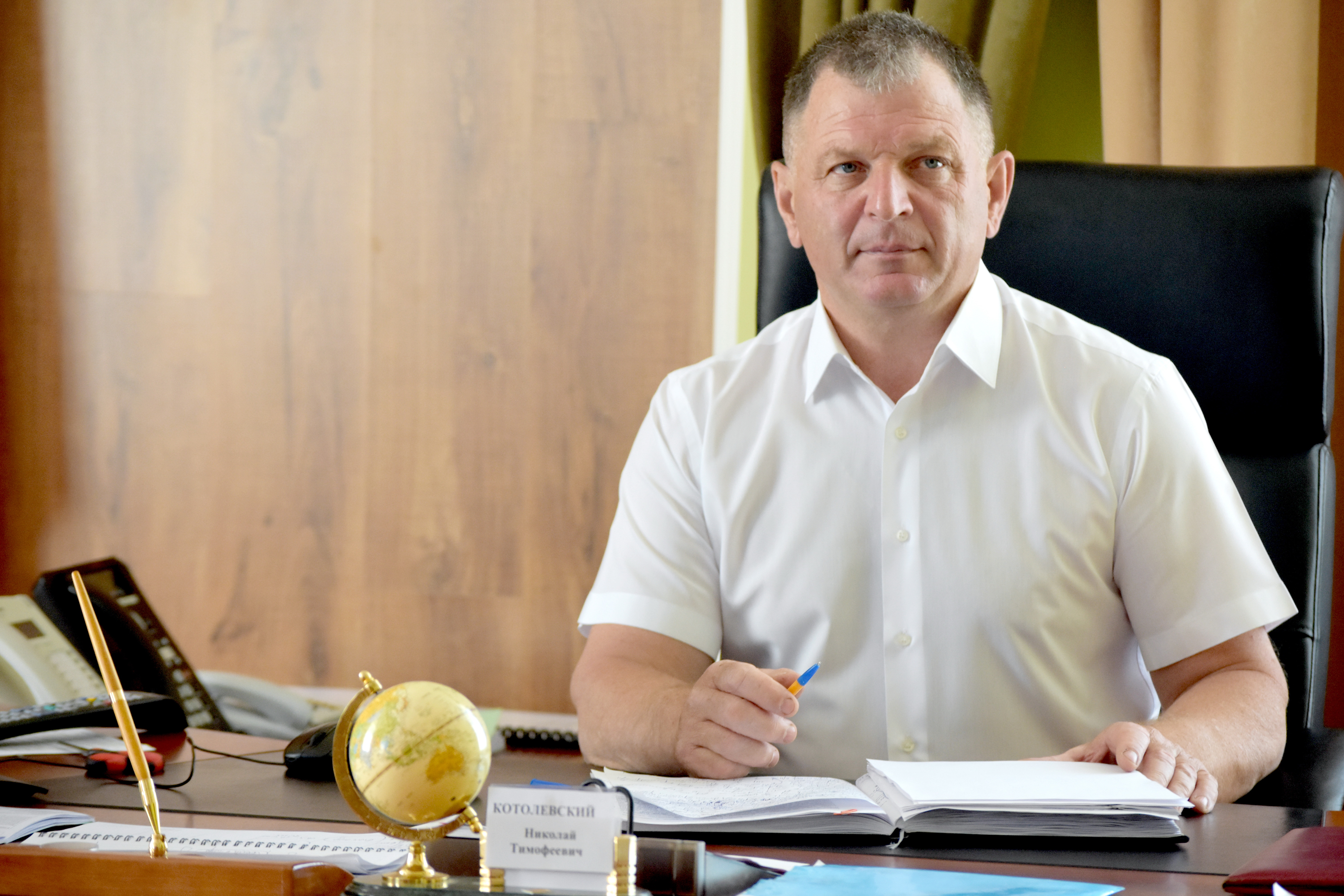 Глава администрации Калачеевского муниципального района.
