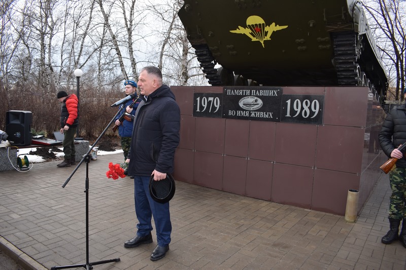 В Калаче установили мемориальные доски в честь участников афганской войны и СВО.