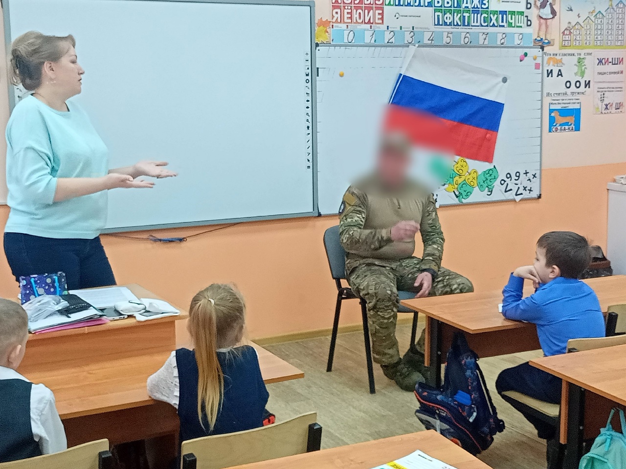21 марта 2024 года в МБОУ Заброденской СОШ имени Героя Советского Союза А. А. Царегородского состоялась классная встреча с участником СВО.