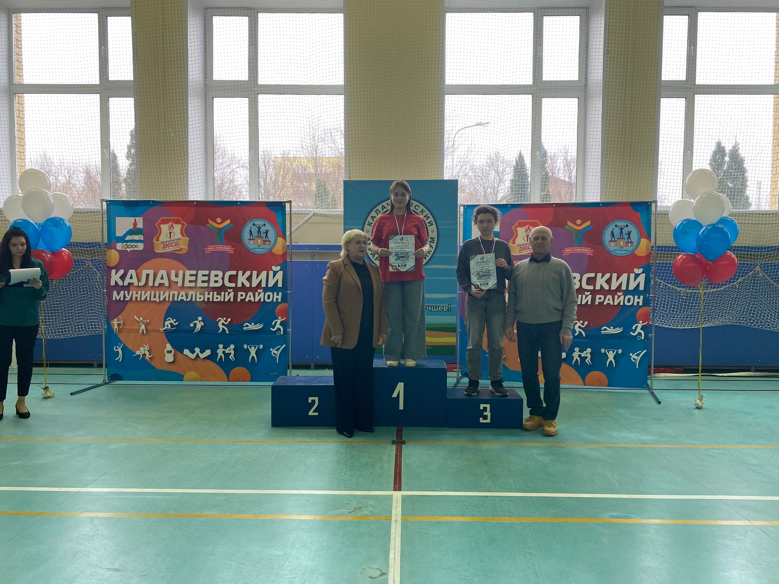 «Армрестлинг» вызывает большой интерес среди воспитанников Калачеевского аграрного техникума..