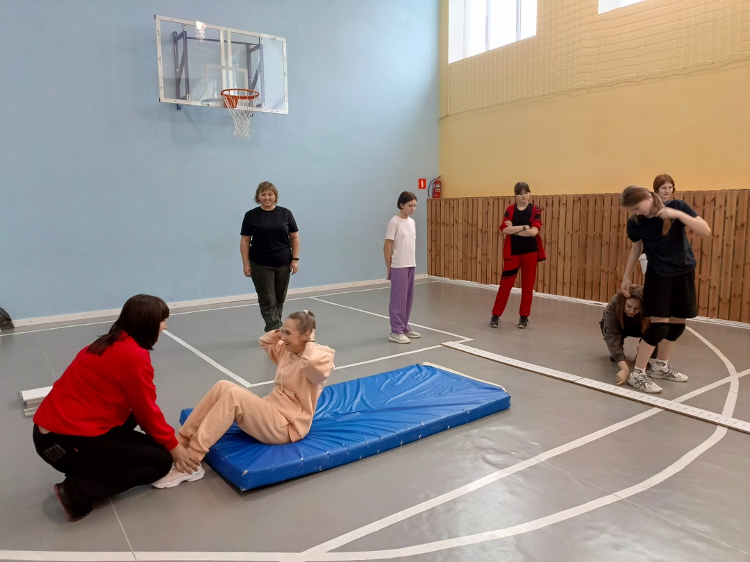 11 декабря в спортивном зале МКОУ Новокриушанской СОШ имени Героя Советского Союза П.И. Дейнекина, нормативы ВФСК ГТО сдали жители Новокриушанского сельского поселения!.