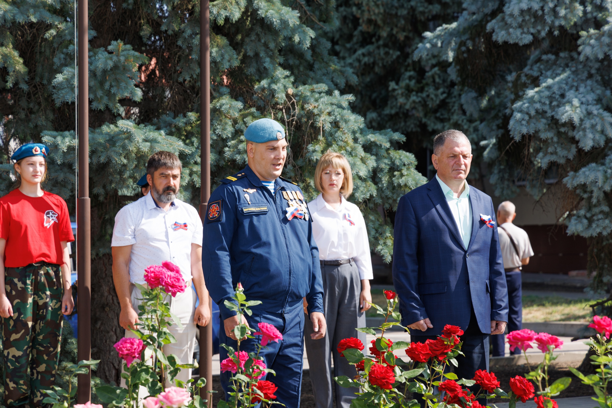 Торжественная церемония поднятия Государственного флага Российской Федерации.