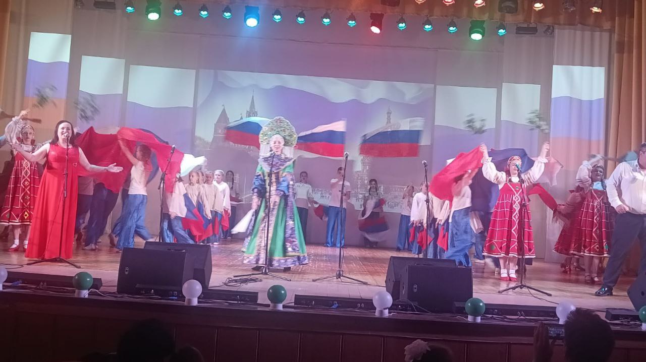 Итоги районного смотра-конкурса &quot;Счастье петь под небом синим&quot;.