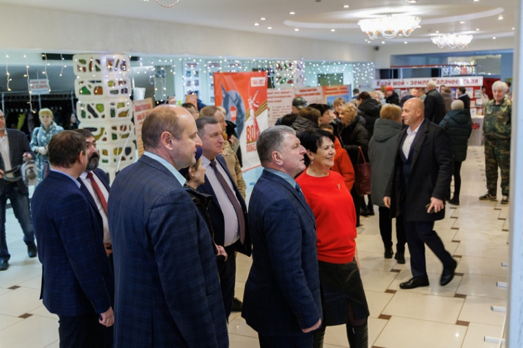 ОТКРЫТИЕ ГОДА ЗАЩИТНИКА ОТЕЧЕСТВА В КАЛАЧЕЕВСКОМ РАЙОНЕ ПРОШЛО В ДЕНЬ РОЖДЕНИЕ ГОРОДА КАЛАЧ.. ОТКРЫТИЕ ГОДА ЗАЩИТНИКА ОТЕЧЕСТВА В КАЛАЧЕЕВСКОМ РАЙОНЕ ПРОШЛО В ДЕНЬ РОЖДЕНИЕ ГОРОДА КАЛАЧ..