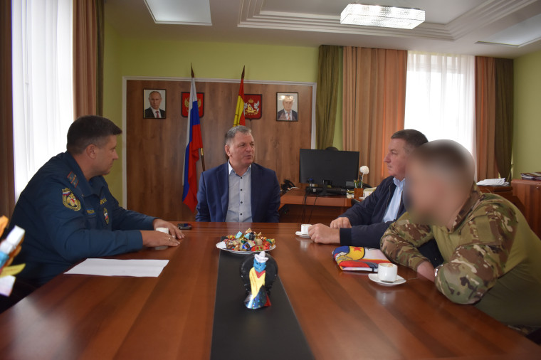 «Все равно додавим врага!». «Все равно додавим врага!».