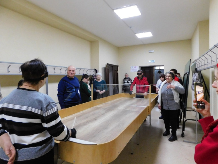 25 декабря, в Доме культуры им. Чапаева, собрались люди с ограниченными возможностями здоровья на Новогоднее мероприятие. Их организатор-руководитель общества инвалидов и слепых, Байзаева Зинаида Ганиевна собрала более 35 человек.. 25 декабря, в Доме культуры им. Чапаева, собрались люди с ограниченными возможностями здоровья на Новогоднее мероприятие. Их организатор-руководитель общества инвалидов и слепых, Байзаева Зинаида Ганиевна собрала более 35 человек..